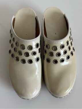 Vintage White Grommet Clogs